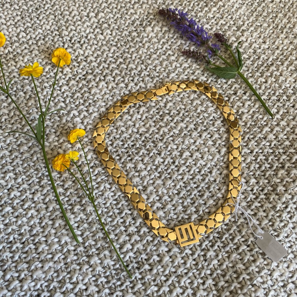 Gold choker